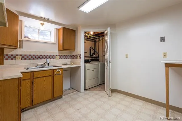 1495 W 10th Avenue Broomfield, CO 80020