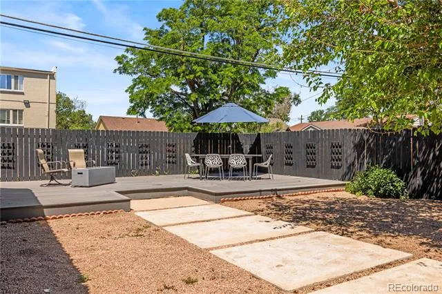1669 Dallas Street Aurora, CO 80010