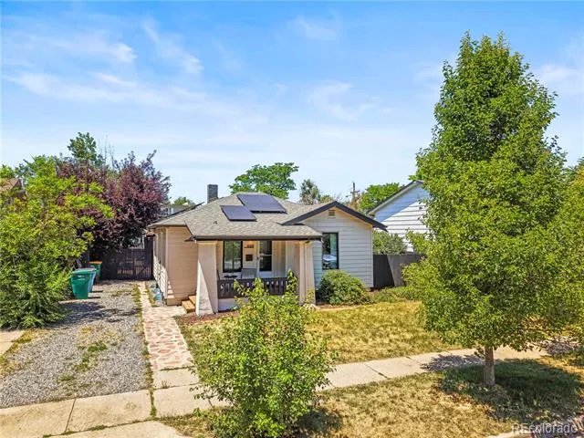 1669 Dallas Street Aurora, CO 80010