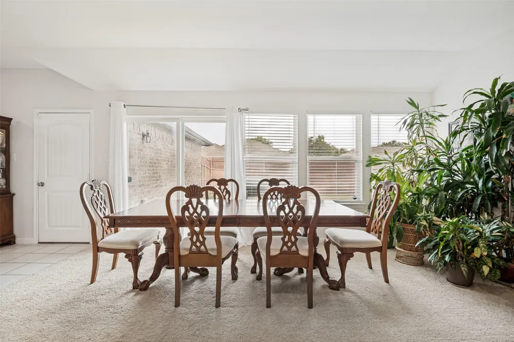 4022 Meadow Canyon Drive Lancaster, TX 75146