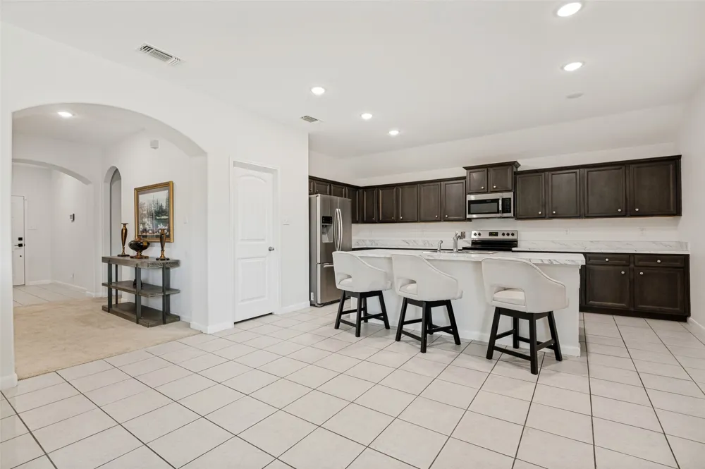4022 Meadow Canyon Drive Lancaster, TX 75146