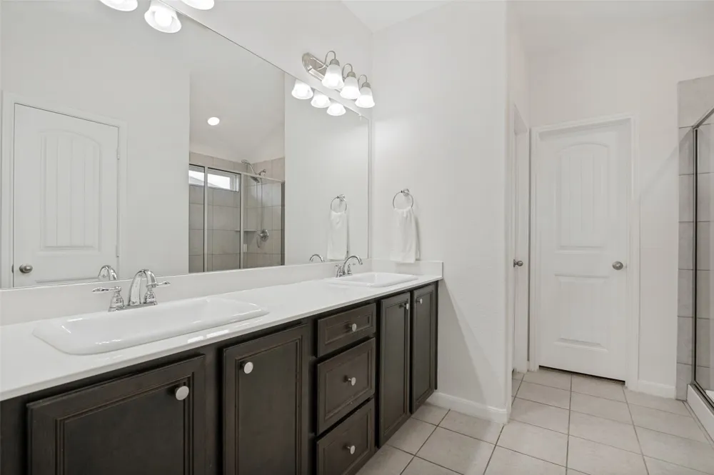 4022 Meadow Canyon Drive Lancaster, TX 75146