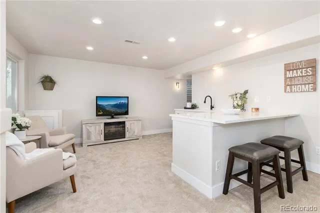 6945 Mountain Brush Circle Highlands Ranch, CO 80130