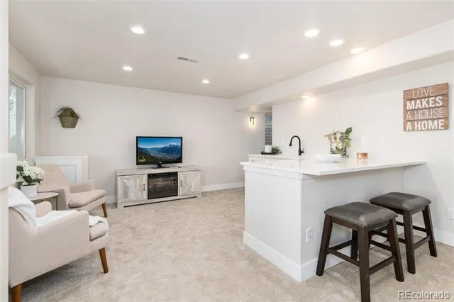 6945 Mountain Brush Circle Highlands Ranch, CO 80130