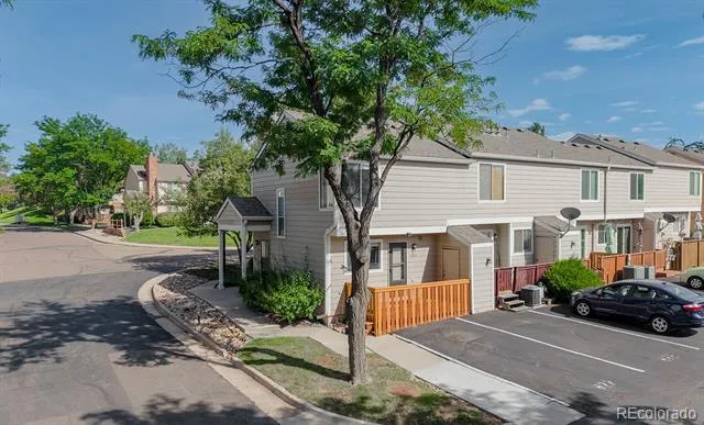 822 Summer Drive Highlands Ranch, CO 80126
