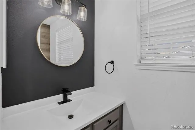 9816 W Friend Place Littleton, CO 80128