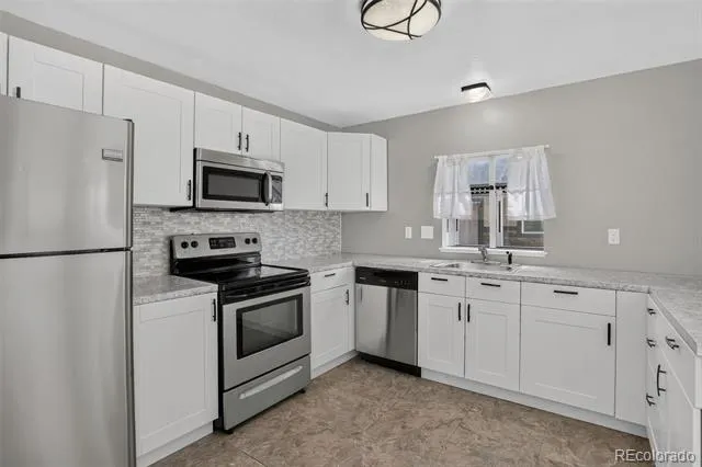 9816 W Friend Place Littleton, CO 80128