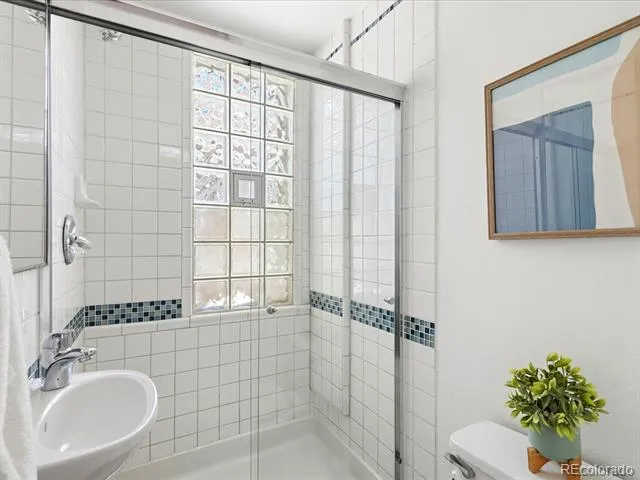 565 S Lincoln Street Denver, CO 80209
