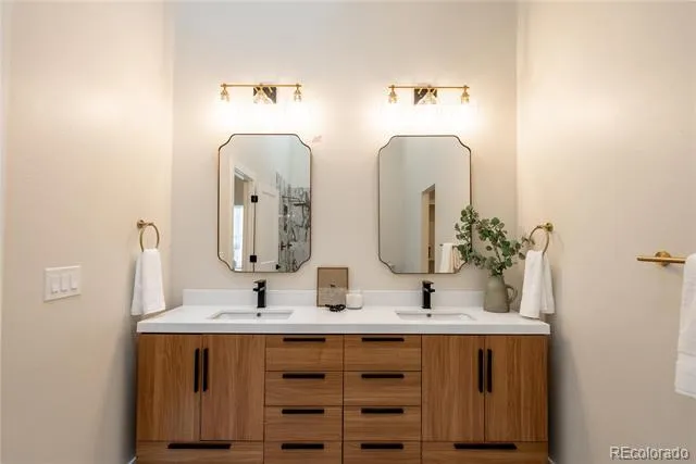 7706 S Madison Circle Centennial, CO 80122