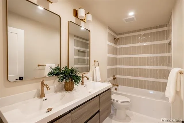 7706 S Madison Circle Centennial, CO 80122
