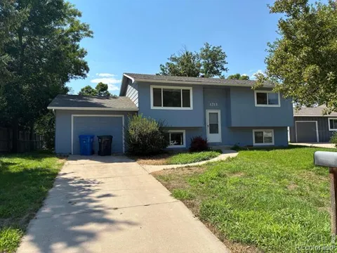 1213 Village Lane
