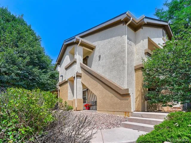 3928 Riviera Grove #201 Colorado Springs, CO 80922