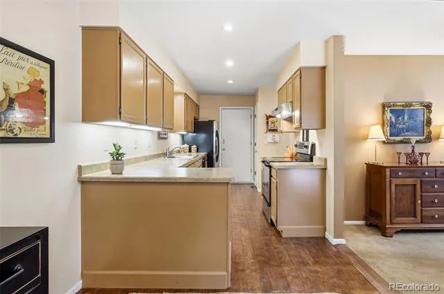 1570 S Roslyn Street Denver, CO 80231