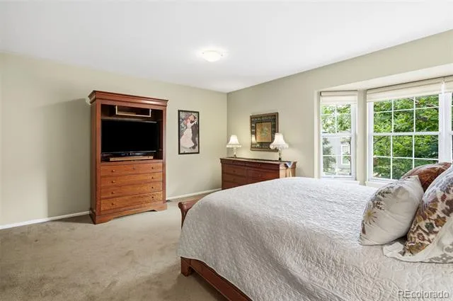 1570 S Roslyn Street Denver, CO 80231
