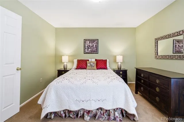 1570 S Roslyn Street Denver, CO 80231