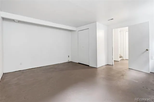 1570 S Roslyn Street Denver, CO 80231