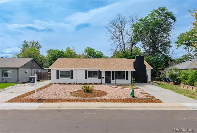 919 Troy Street Aurora, CO 80011