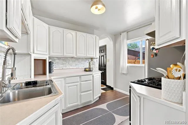 9095 Poze Boulevard Thornton, CO 80229