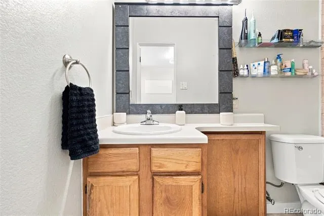 9095 Poze Boulevard Thornton, CO 80229
