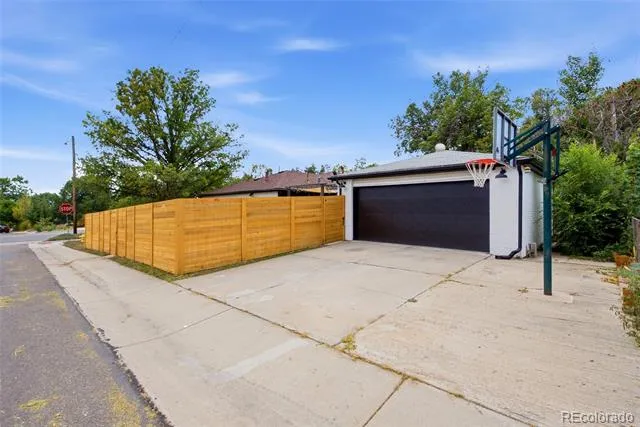 9095 Poze Boulevard Thornton, CO 80229