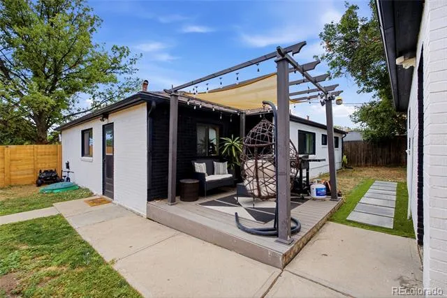 9095 Poze Boulevard Thornton, CO 80229