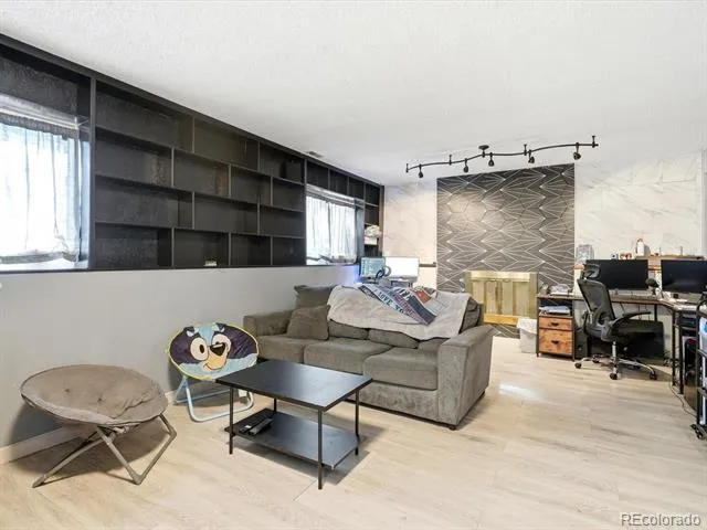 1736 S Olathe Street Aurora, CO 80017