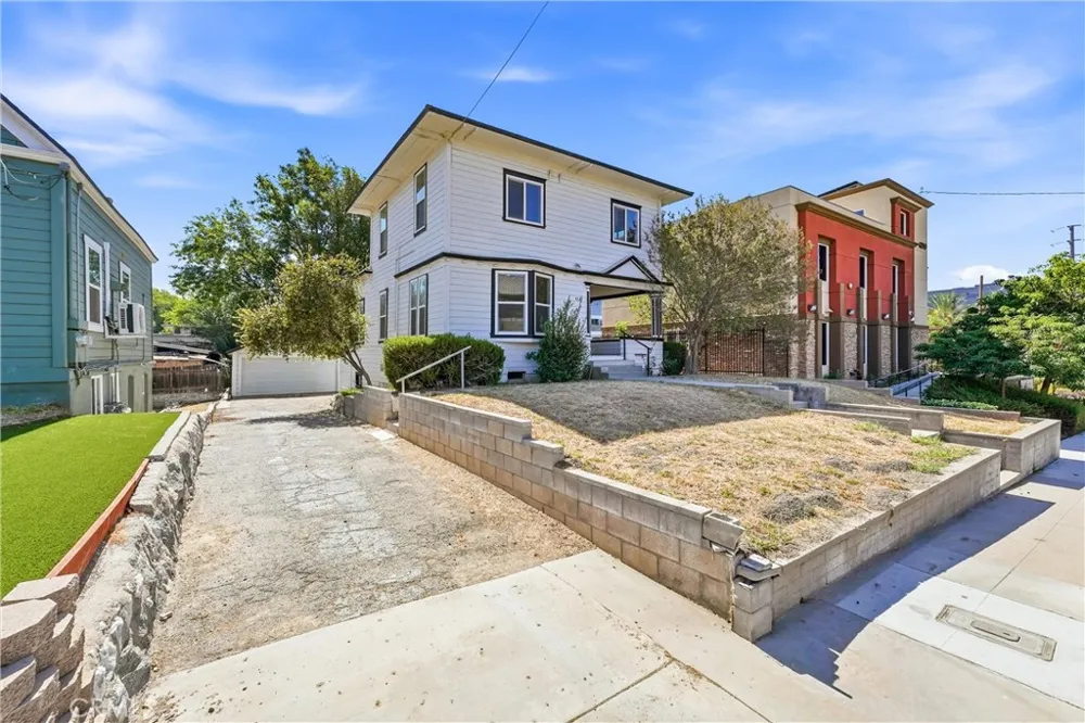 4224 Brockton Avenue Riverside, CA 92501