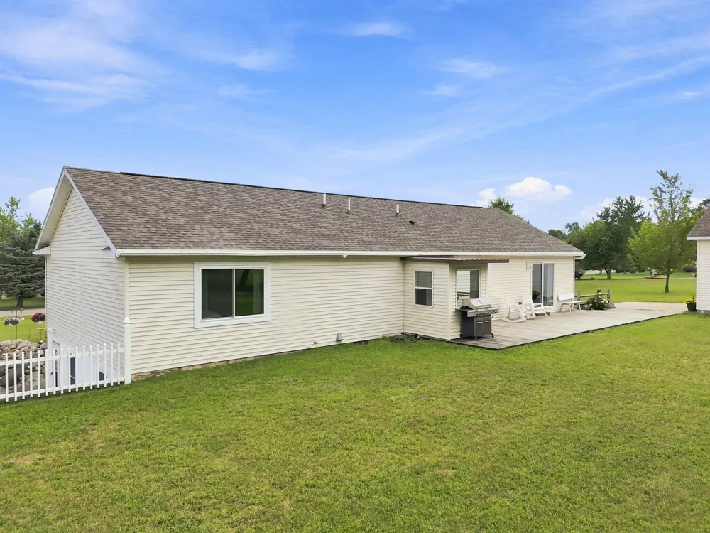 2020 Lakeview Lane Alanson, MI 49706