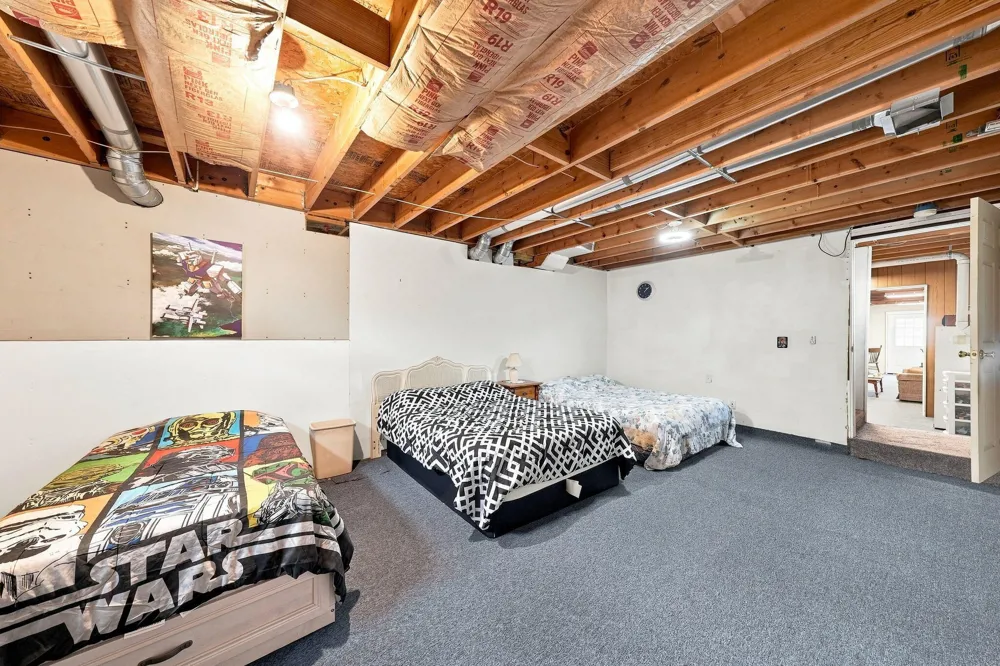 2020 Lakeview Lane Alanson, MI 49706