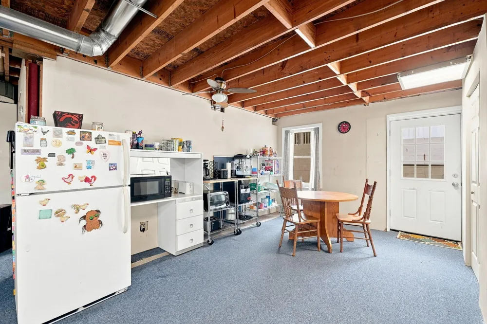 2020 Lakeview Lane Alanson, MI 49706