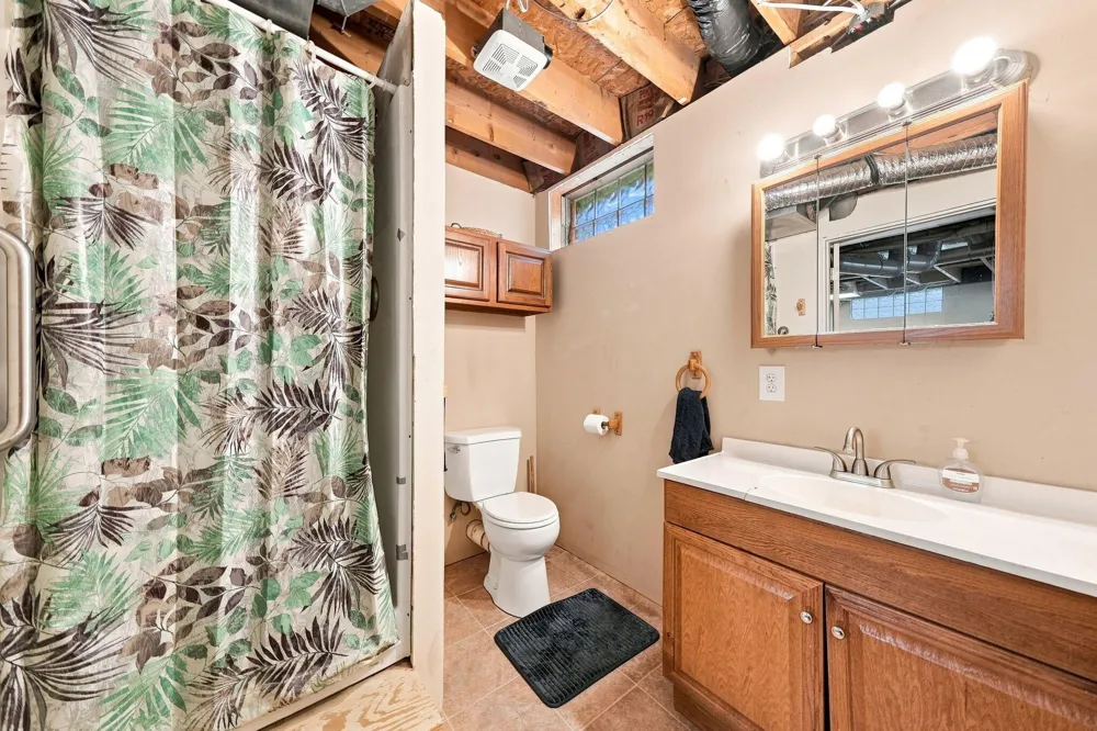 2020 Lakeview Lane Alanson, MI 49706