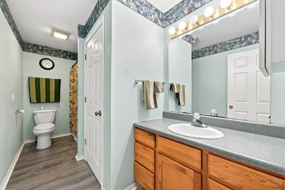 2020 Lakeview Lane Alanson, MI 49706