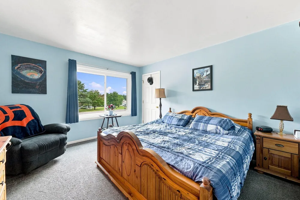 2020 Lakeview Lane Alanson, MI 49706