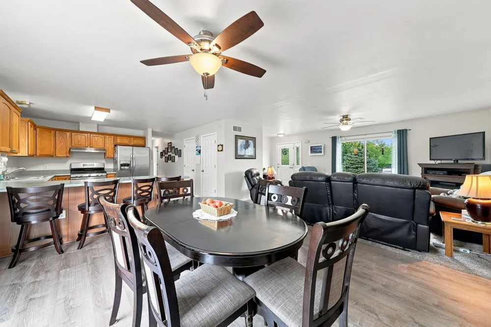 2020 Lakeview Lane Alanson, MI 49706