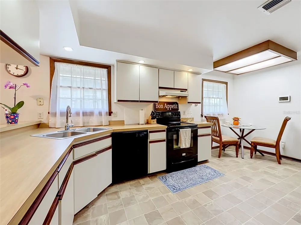 7104 BLEDSOE AVENUE Orlando, FL 32810