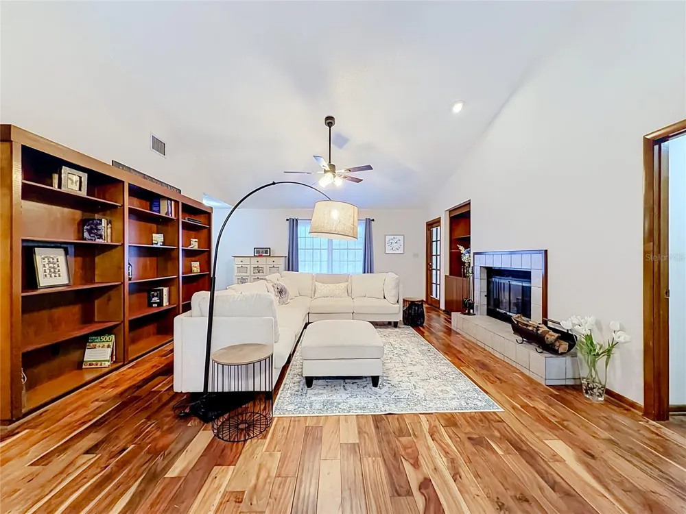 7104 BLEDSOE AVENUE Orlando, FL 32810