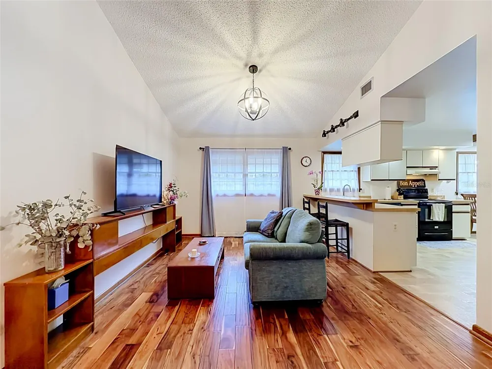 7104 BLEDSOE AVENUE Orlando, FL 32810