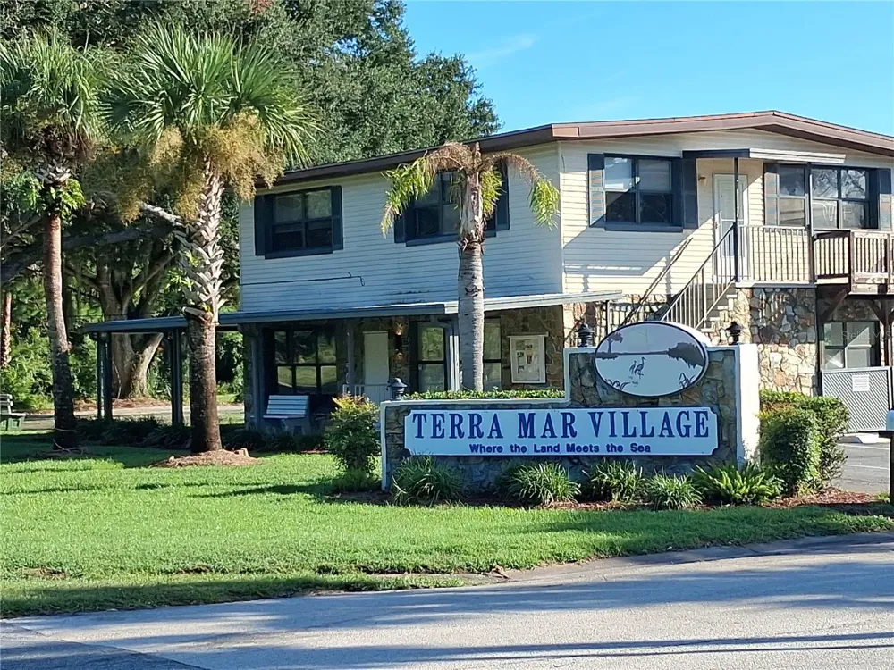 4366 WHITING WAY Edgewater, FL 32141