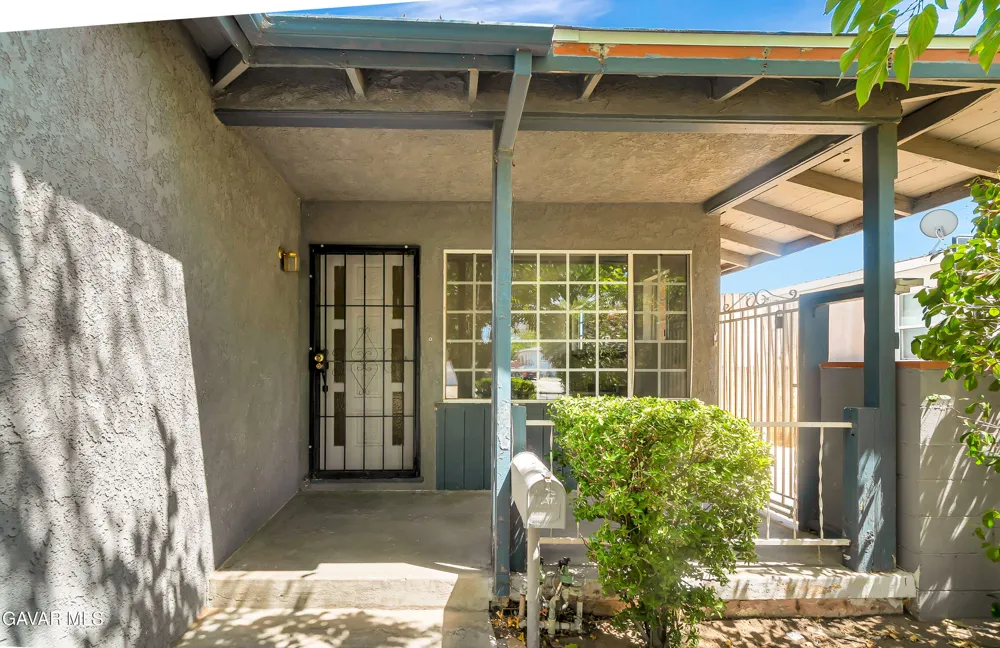 44258 Foxton Avenue Lancaster, CA 93535