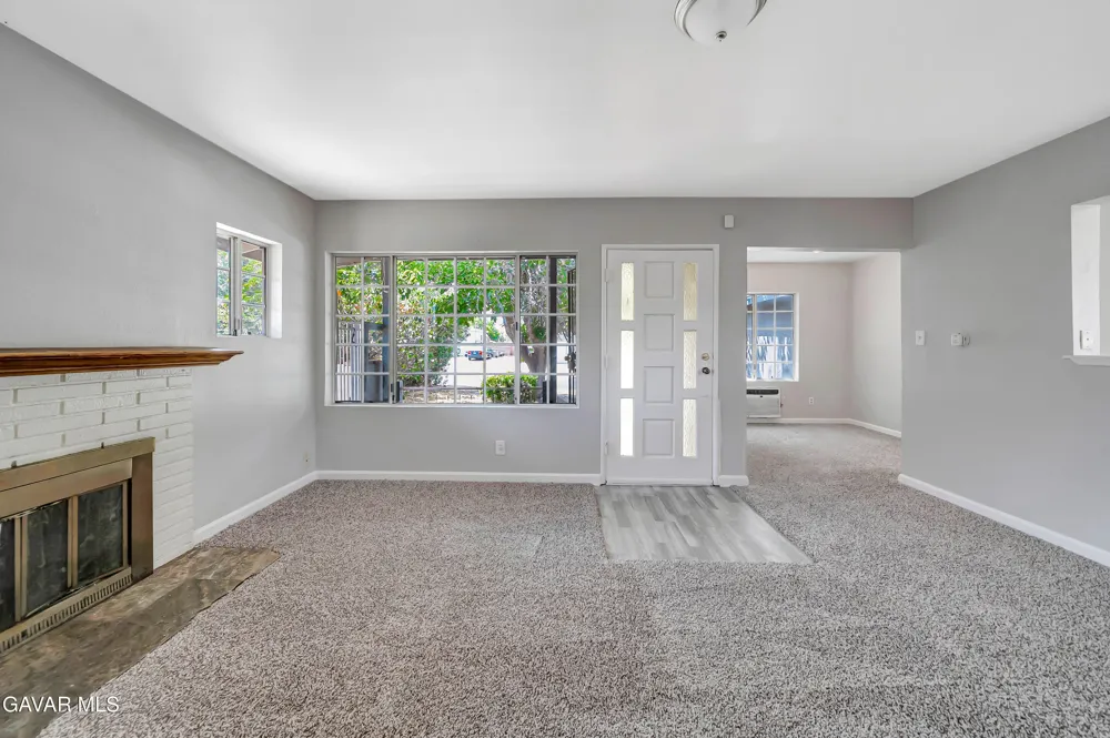 44258 Foxton Avenue Lancaster, CA 93535