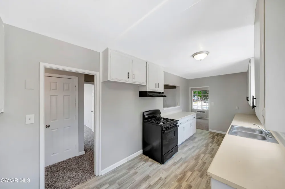 44258 Foxton Avenue Lancaster, CA 93535