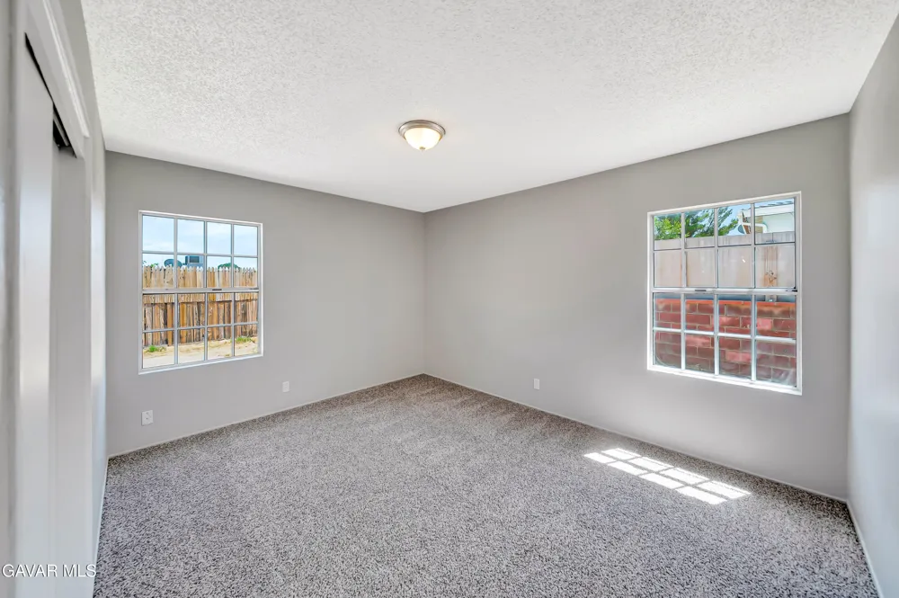 44258 Foxton Avenue Lancaster, CA 93535