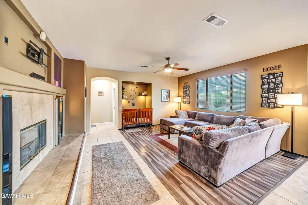 4659 W Avenue J13 Lancaster, CA 93536