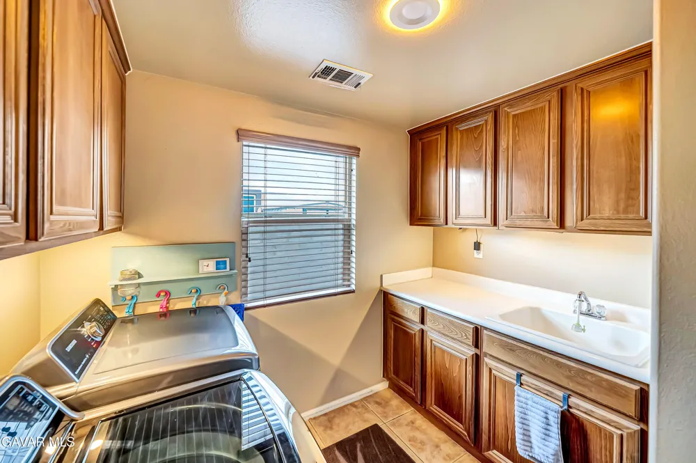 4659 W Avenue J13 Lancaster, CA 93536