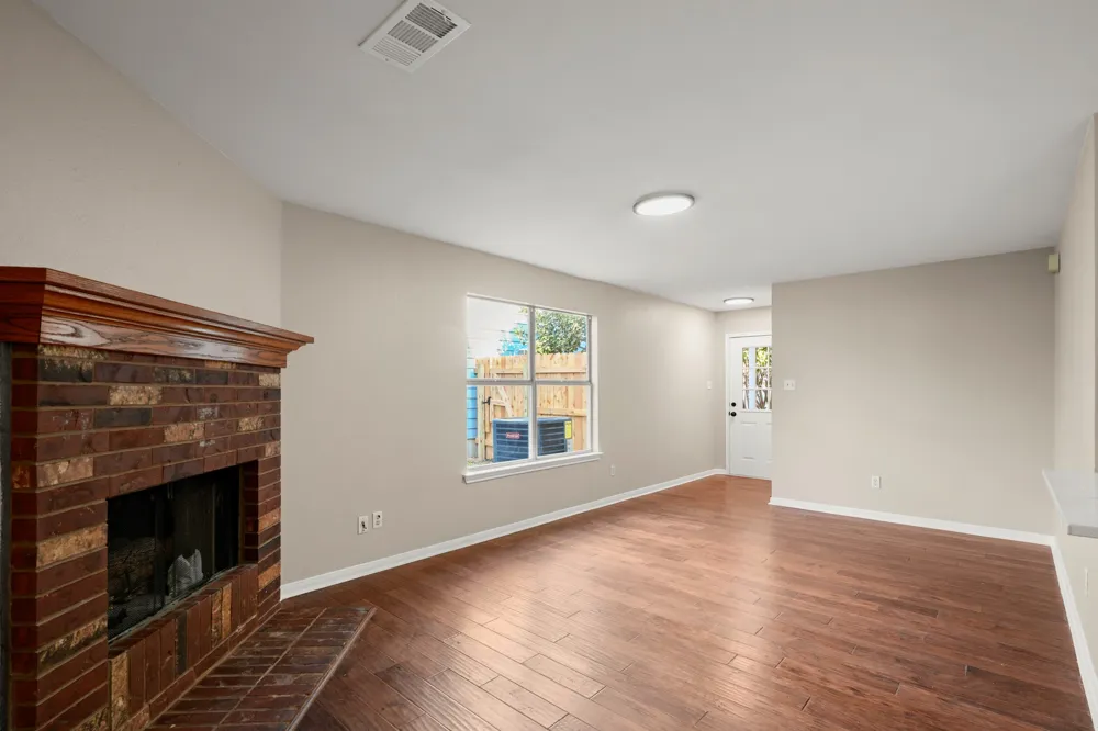 2109 Redwing Way Round Rock, TX 78664