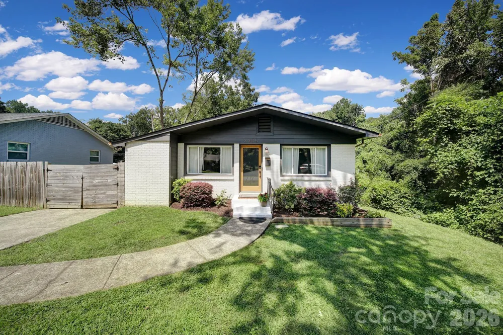 3335 Dunaire Drive Charlotte, NC 28205