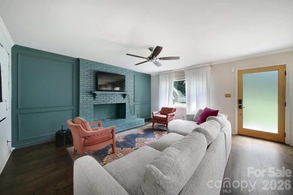 3335 Dunaire Drive Charlotte, NC 28205