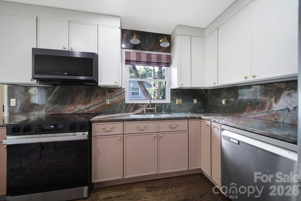 3335 Dunaire Drive Charlotte, NC 28205