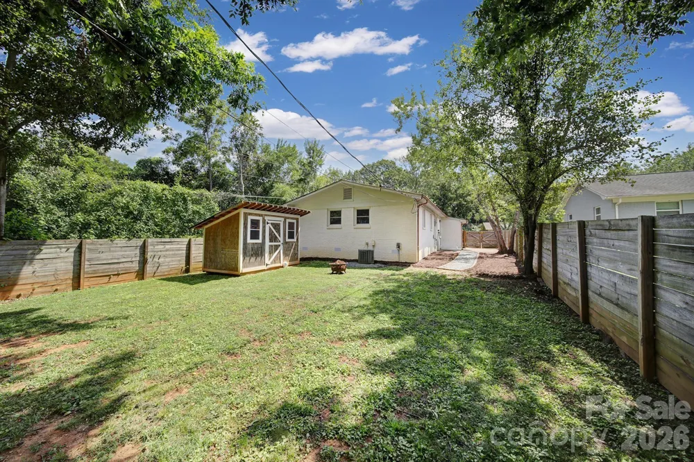 3335 Dunaire Drive Charlotte, NC 28205