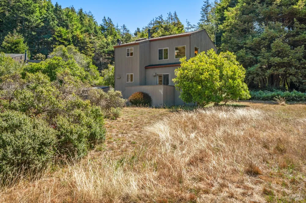 300 Antler The Sea Ranch, CA 95497